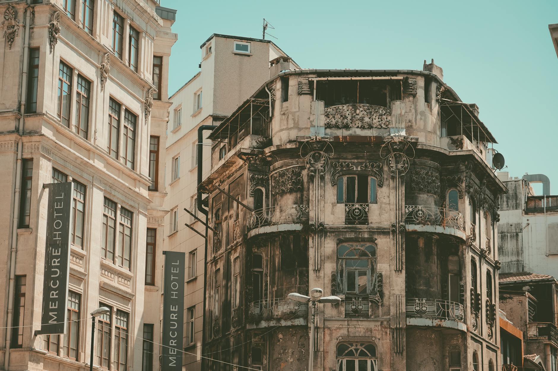 Itinéraire dans les hans de Sirkeci et le patrimoine du quartier de la Grande Poste