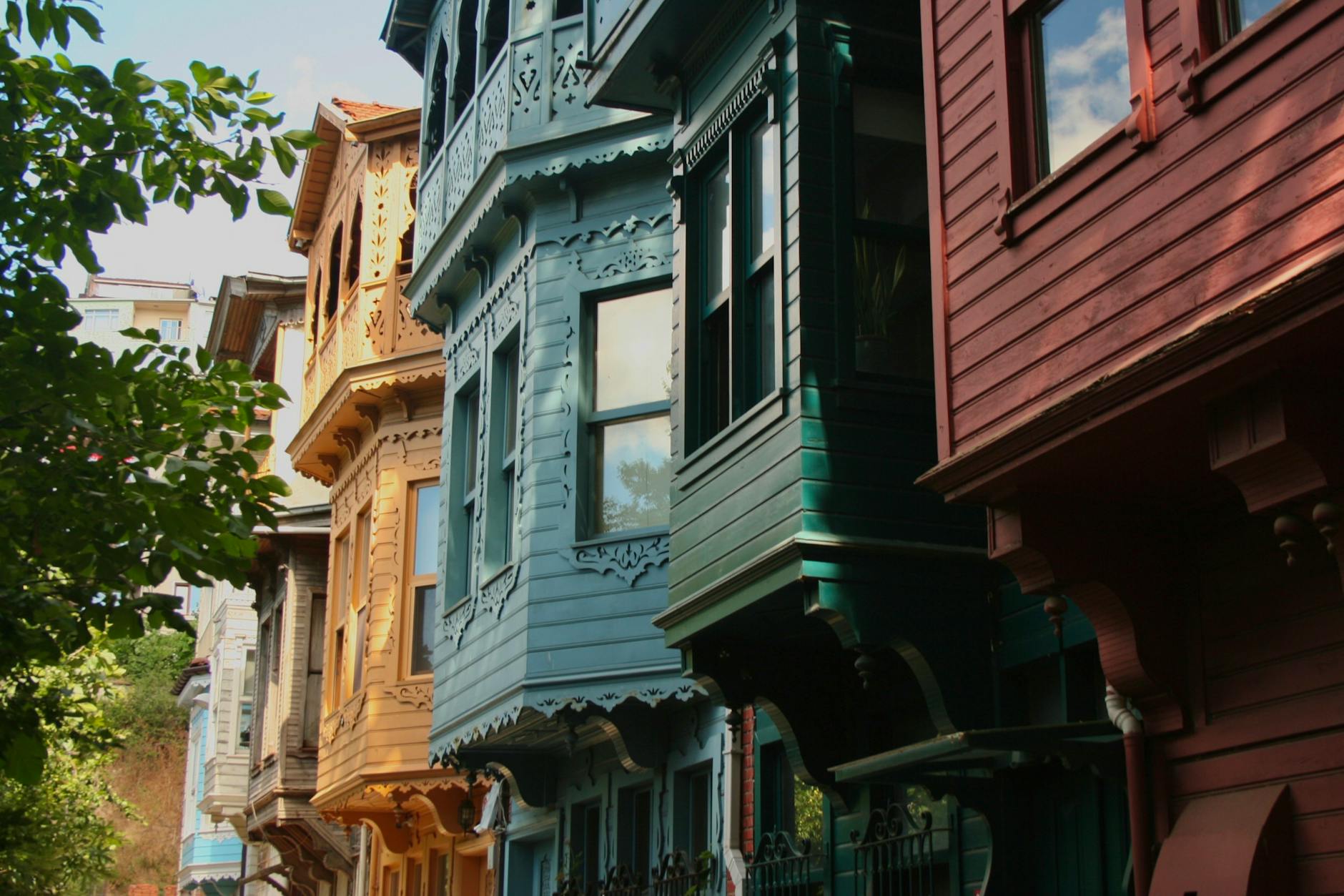 Kuzguncuk : Guide du Secret le Mieux Gardé du Bosphore (2026)